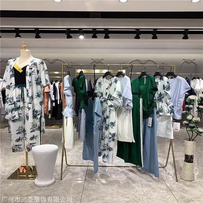 亮點(diǎn)國際品牌折扣店及秋熠品牌女裝批發(fā)指南